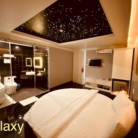 โรงแรมลา แกเลอรี โฮจิมินห์ซิตี้ ภายนอก รูปภาพ